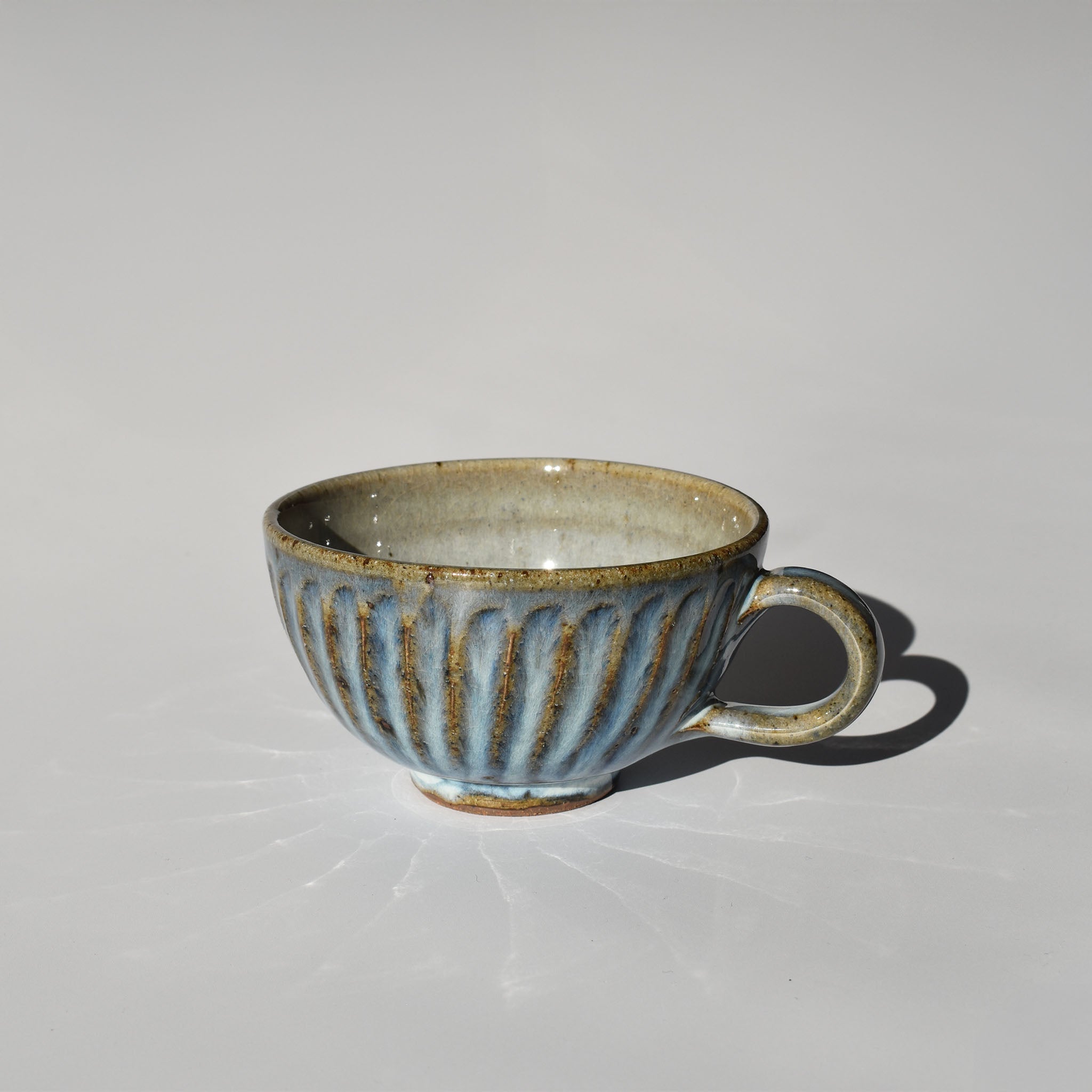 Shigaraki Seihagi Blue Glaze Carved Latte Soup Mug – The Wabi Sabi