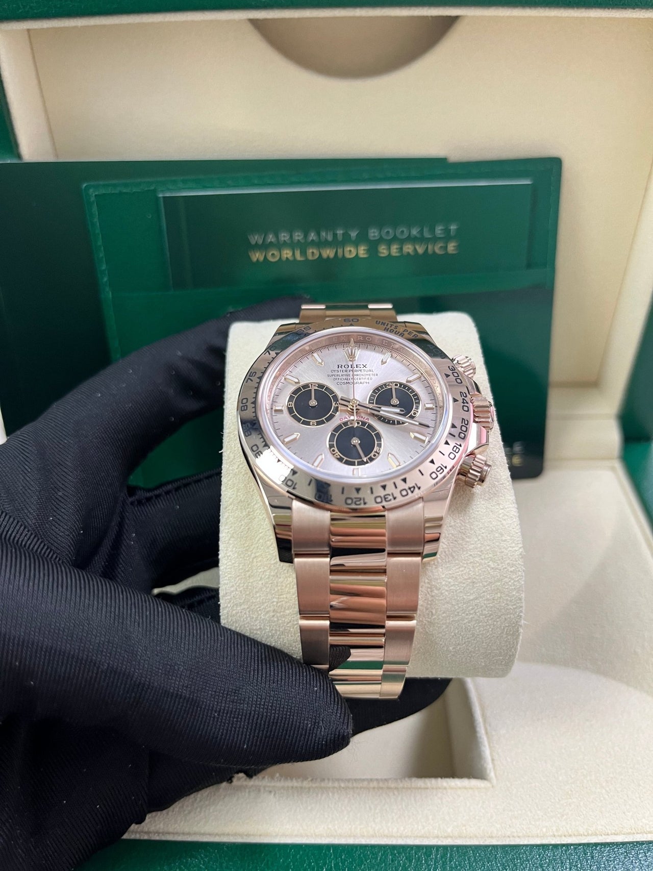 Rolex Daytona Sundust And Black Index Dial Oyster Bracelet 126505