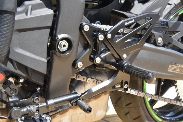 Ninja ZX-25R(20-)(オートシフター非装着車用) バックステップキット