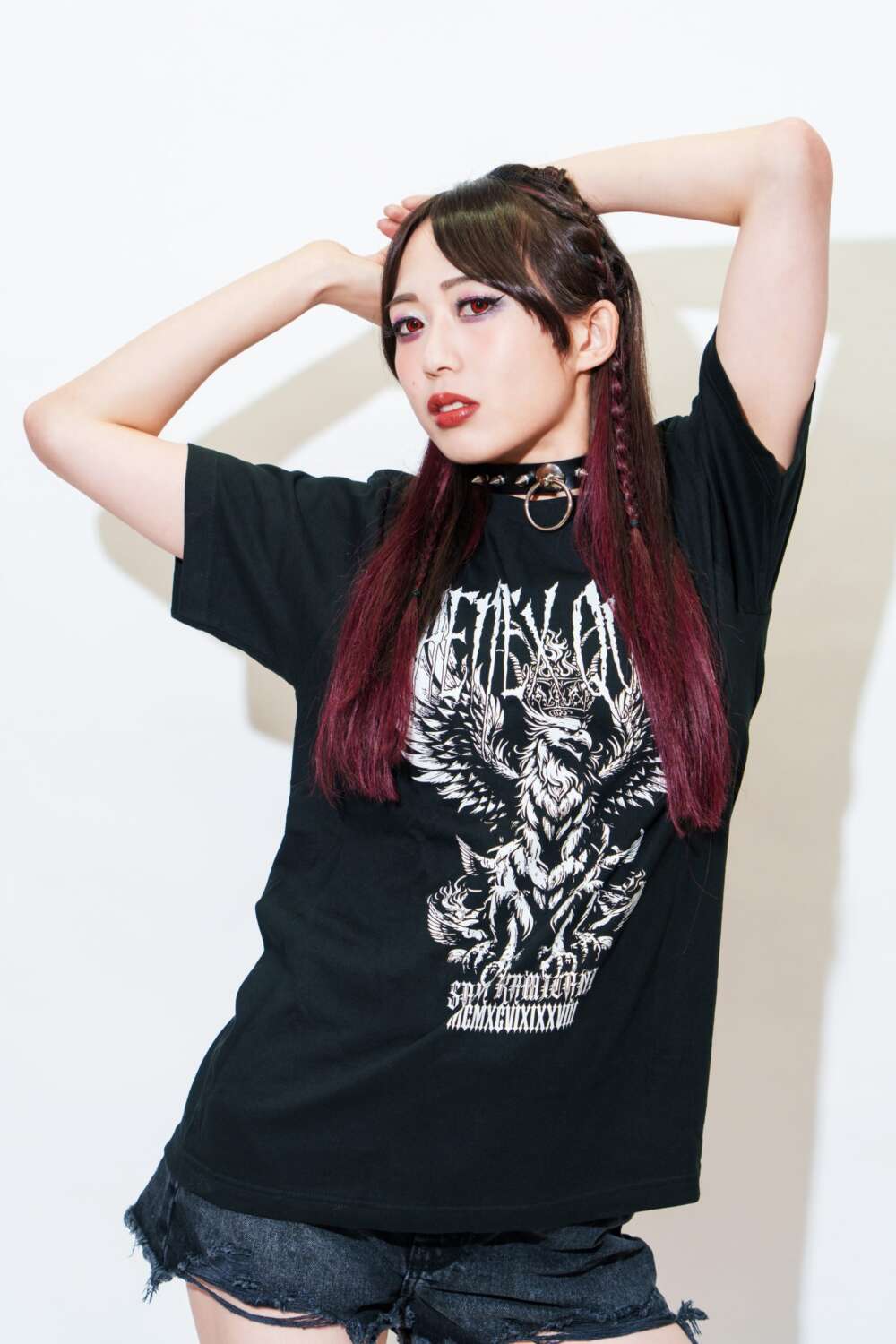 受注】『上谷沙弥 Phenex Queen Tシャツ』が受注生産で登場
