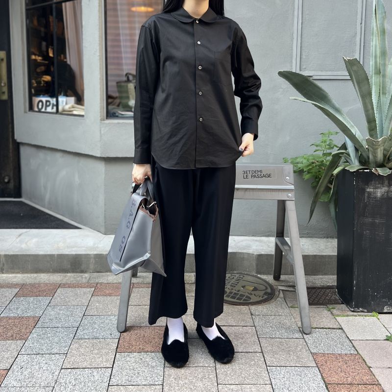 tao タオ 丸襟ブラウス