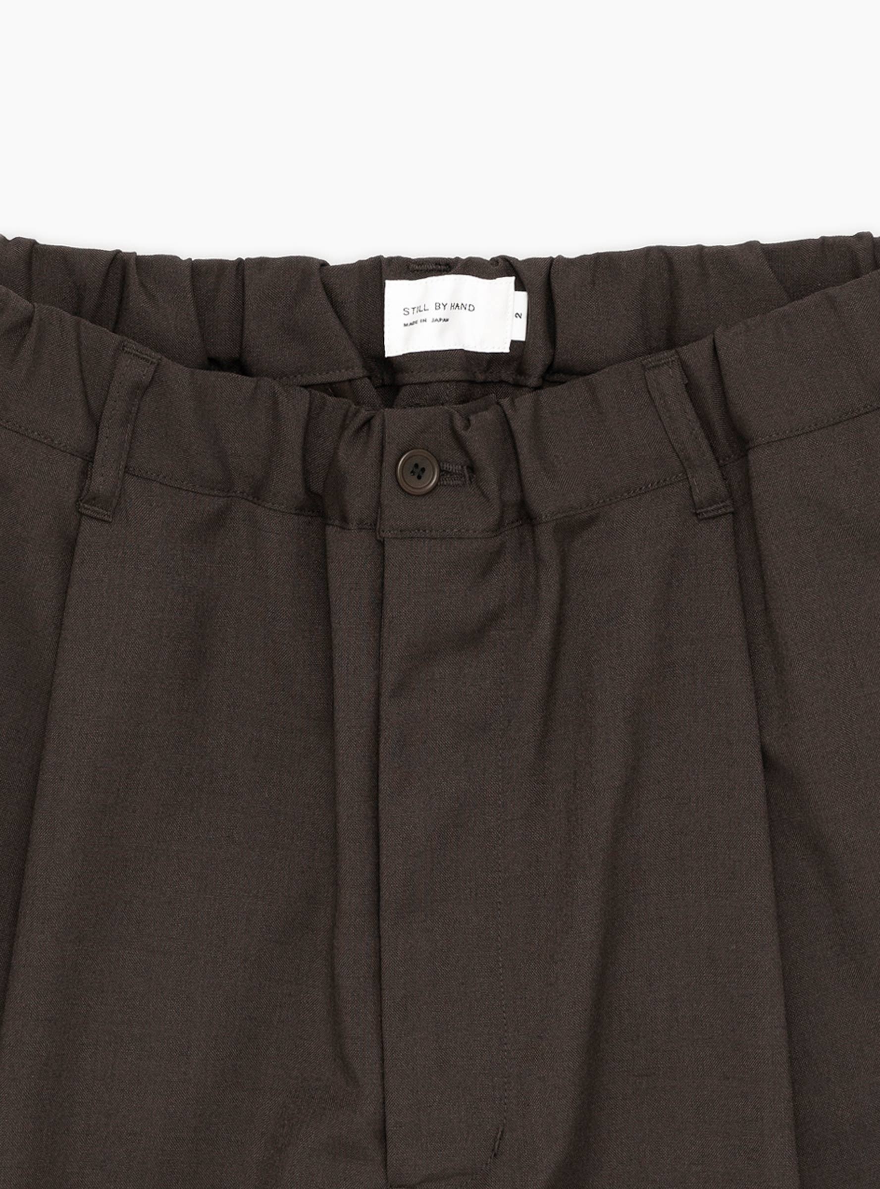 Relaxed 2 Tuck Pants Dark Brown by Still By Hand | Couverture