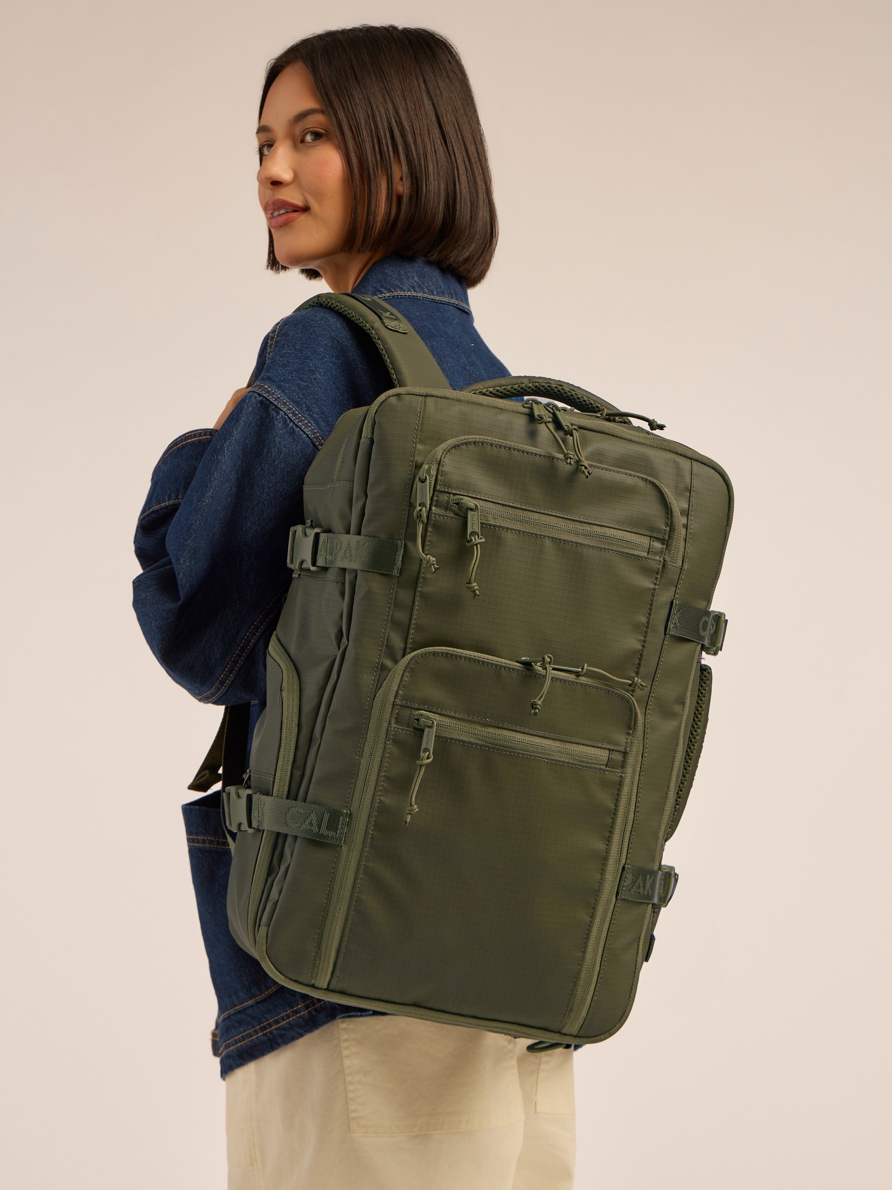 Terra 26L Laptop Duffel Backpack in Pine | CALPAK