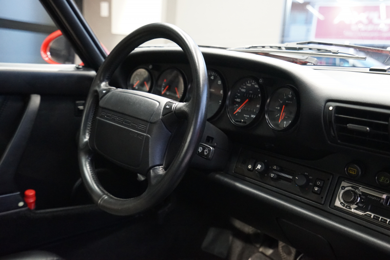 ポルシェ 911(Type964) 964 カレラ2 5MT 実走32930km ディーラー車