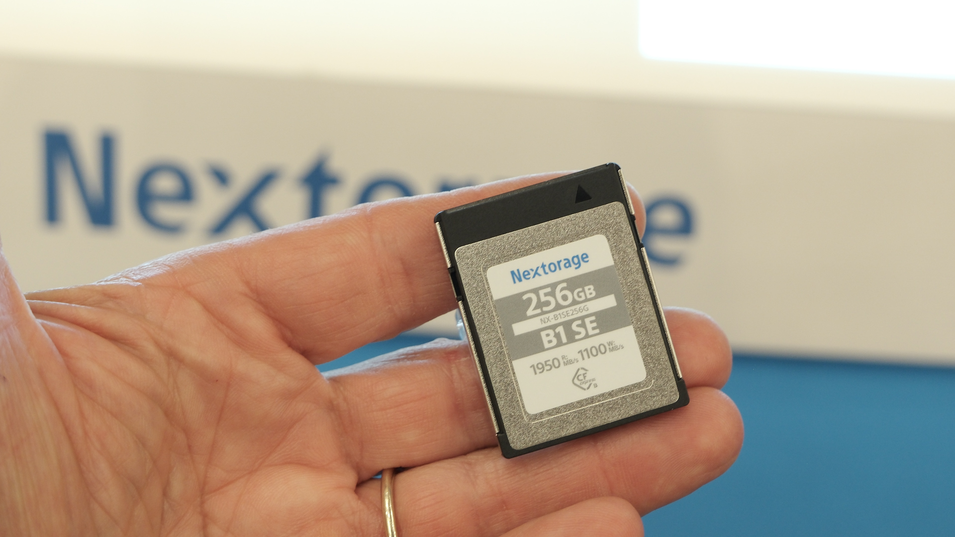 Nextorage がB1 Pro、B1 SE CFexpress Type Bカードを発売 - 高速な新