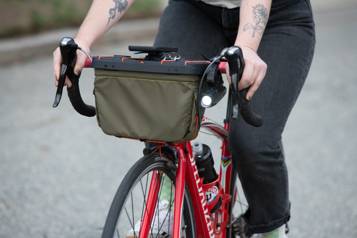 ルートワークス The BIG Handlebar Bag 大容量化を果たした人気