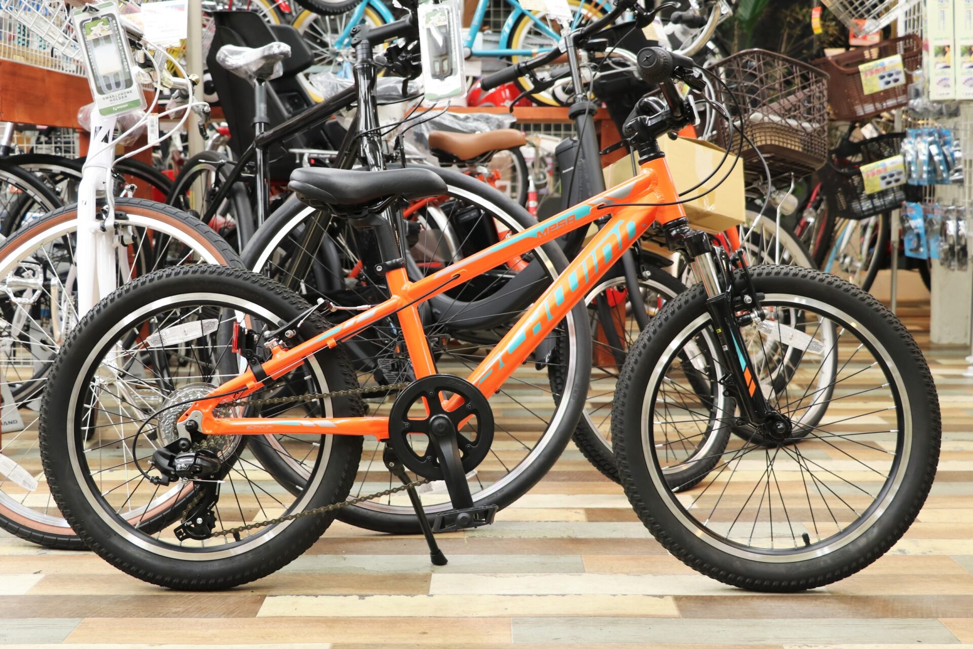 未使用中古】プレゼントにピッタリ！ 2019年モデルのキッズマウンテン