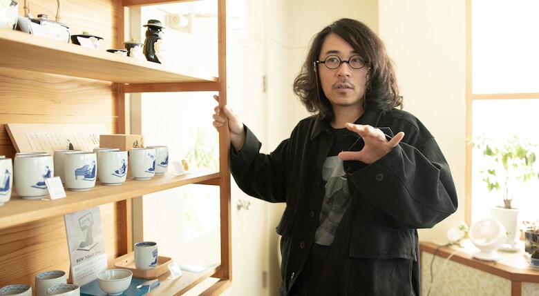 上出長右衛門窯】時代に合わせてピボットを繰り返すことで、繋ぐ九谷焼