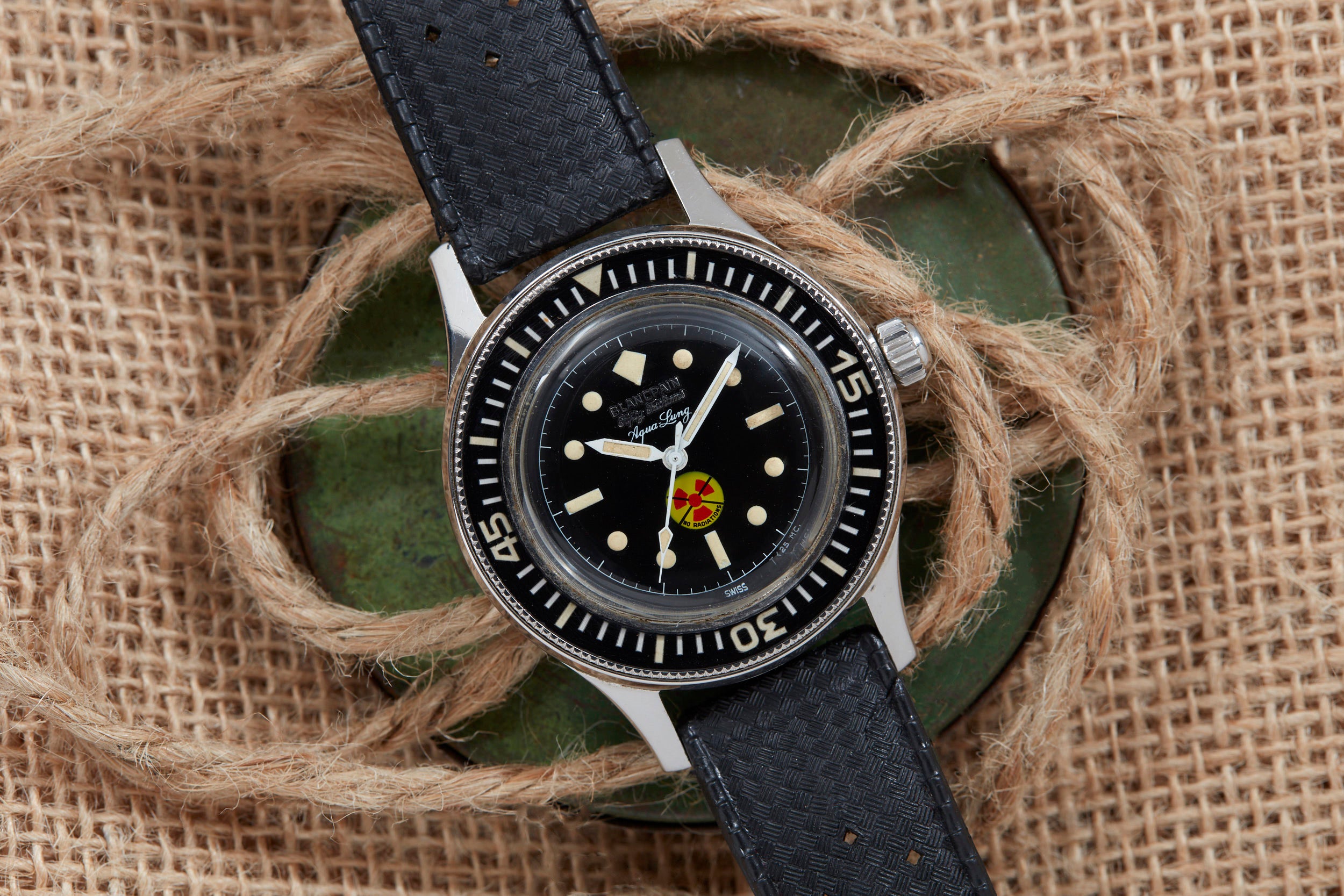 Blancpain Fifty Fathoms Aqua Lung No Radiation Diver – Analog:Shift
