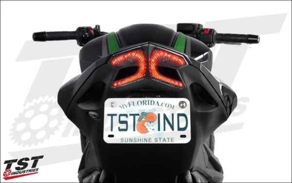 TST製 Z800 (13-16)用ウィンカー内蔵LEDテールライト｜AxxL
