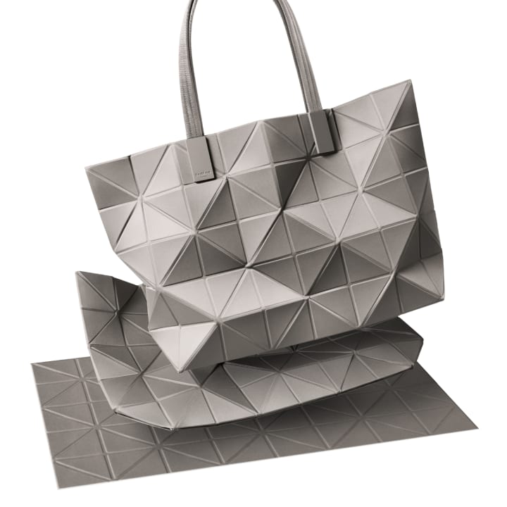 BAO BAO ISSEY MIYAKE 機能的な「TRACK」シリーズ 新色が10月に発売