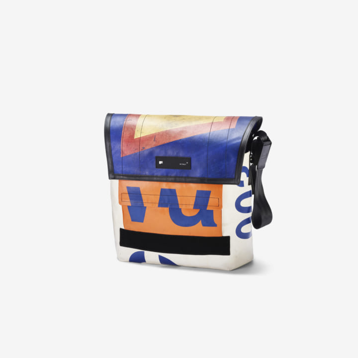FREITAG、オリジナルのバッグがデザインできる サービス「F-cut」を