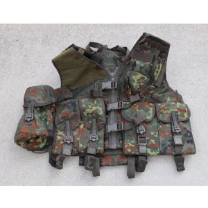 MIL-TEC SAAVアサルトベスト(P83型アサルトベスト)黒 新品
