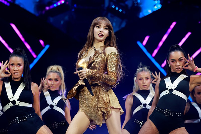 BLACKPINKのリサ、ソロSG「ROCKSTAR」のティーザー公開 | Daily News