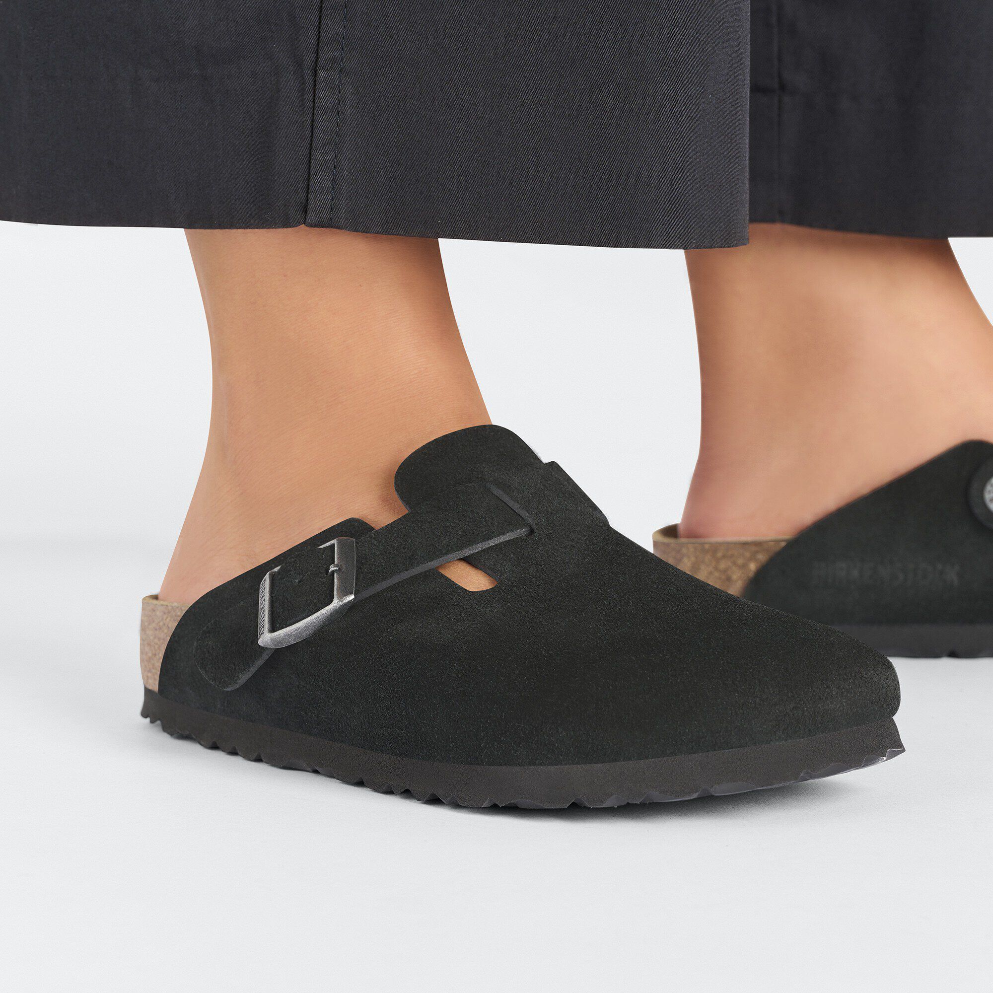 Boston / ボストン」（スエードレザー、ブラック）| BIRKENSTOCK（日本）