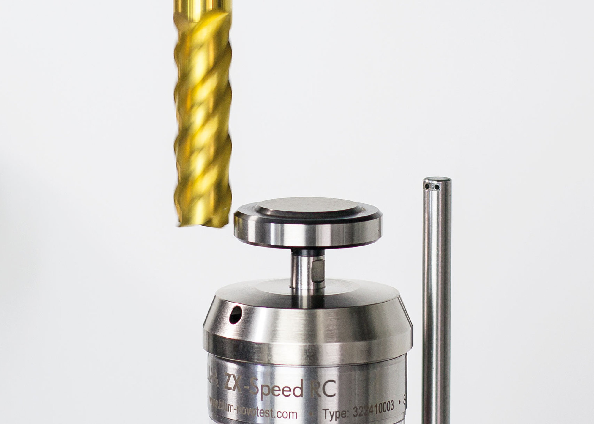 Tool breakage monitoring and tool setting