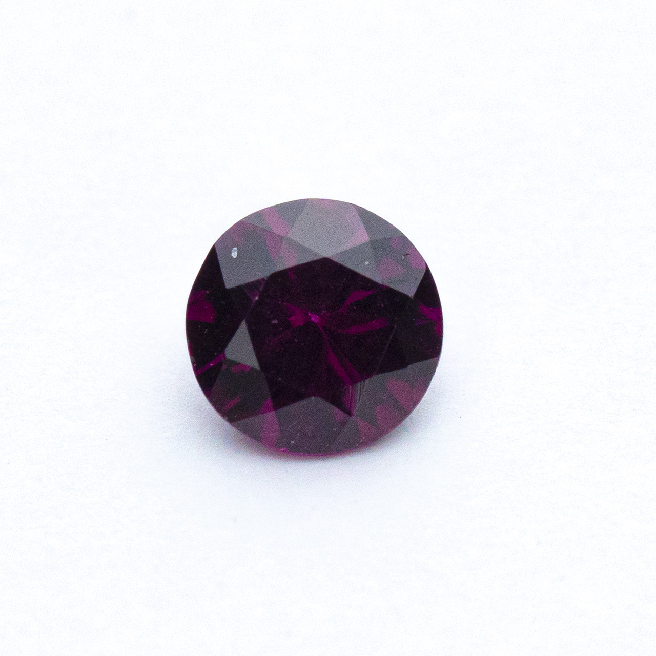 アメリカ・アイダホ産ロードライトガーネット（約）5.8mm 0.95g
