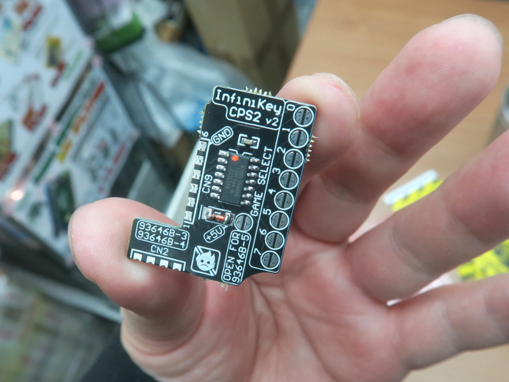 カプコンのCPS2基板ゲームを電池切れから復活させる“魔法のような”代替