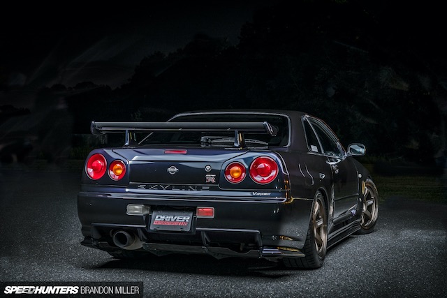 スカイラインR34 GTR BNR34 Vスペック用クロスバー BNR34スカイラインGT-Rに設定された2つのVスペックを徹底比較！｜旧車