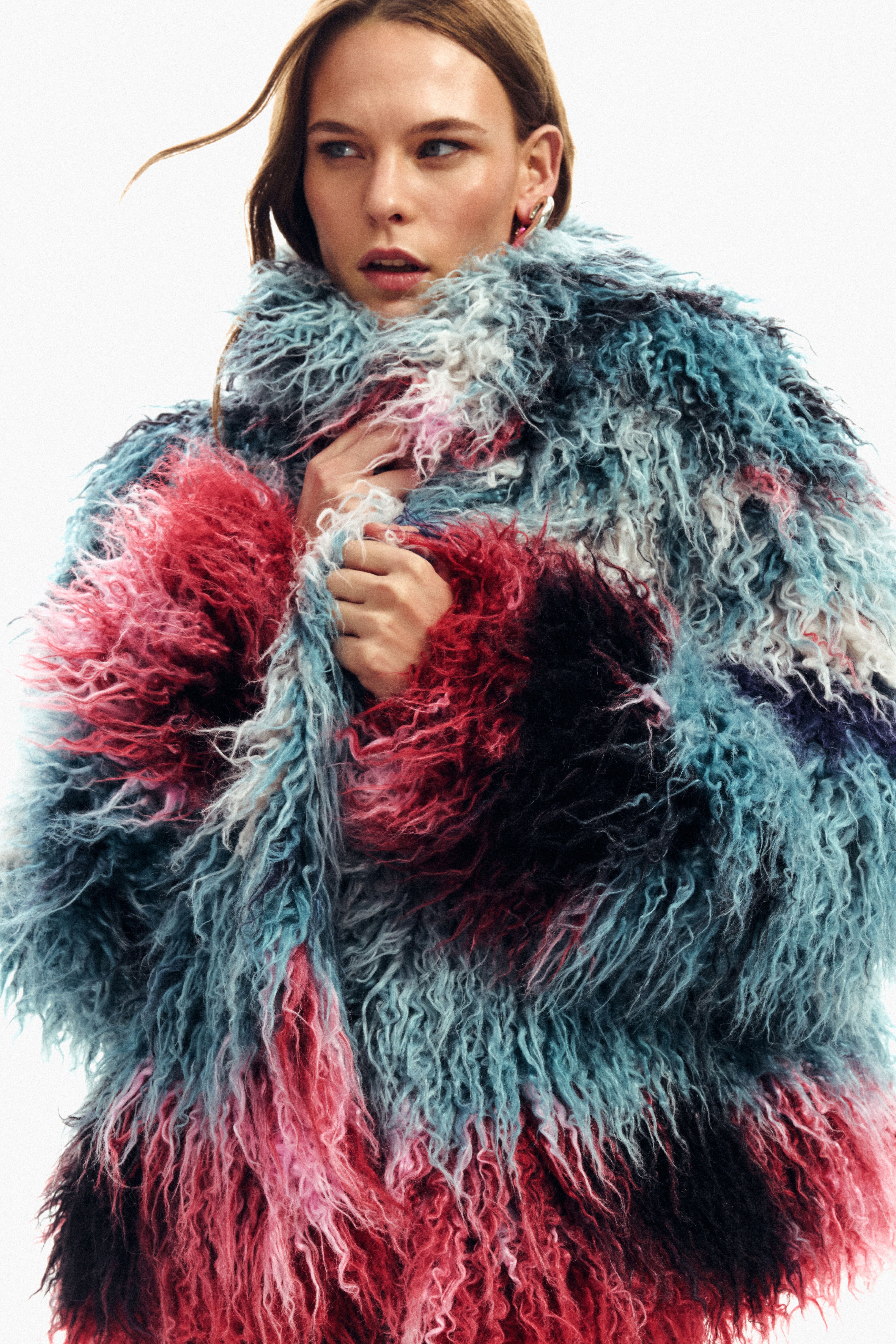 女性用のMr. Christian Lacroixデザインのコート I Desigual.com