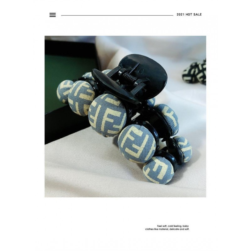 Fendi フェンディ ヘアクリップ バナナクリップ ヘアアクセサリー