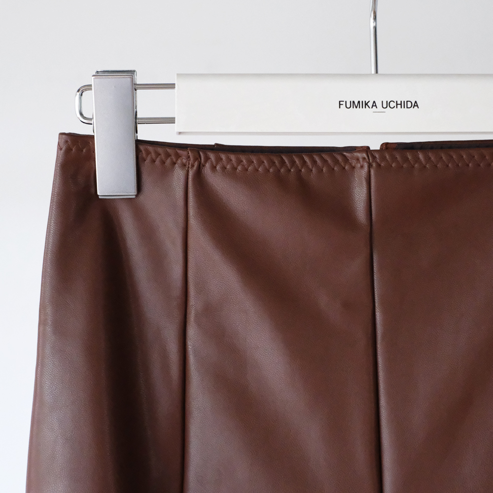 Stretch Vegan Leather Stirrups Leggings | EUREKA FACTORY HEIGHTS