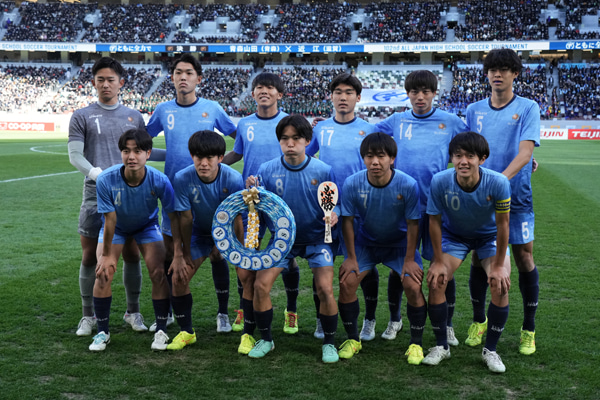 近江高校の躍進を支えた「7つの班」。高校サッカー選手権準優勝