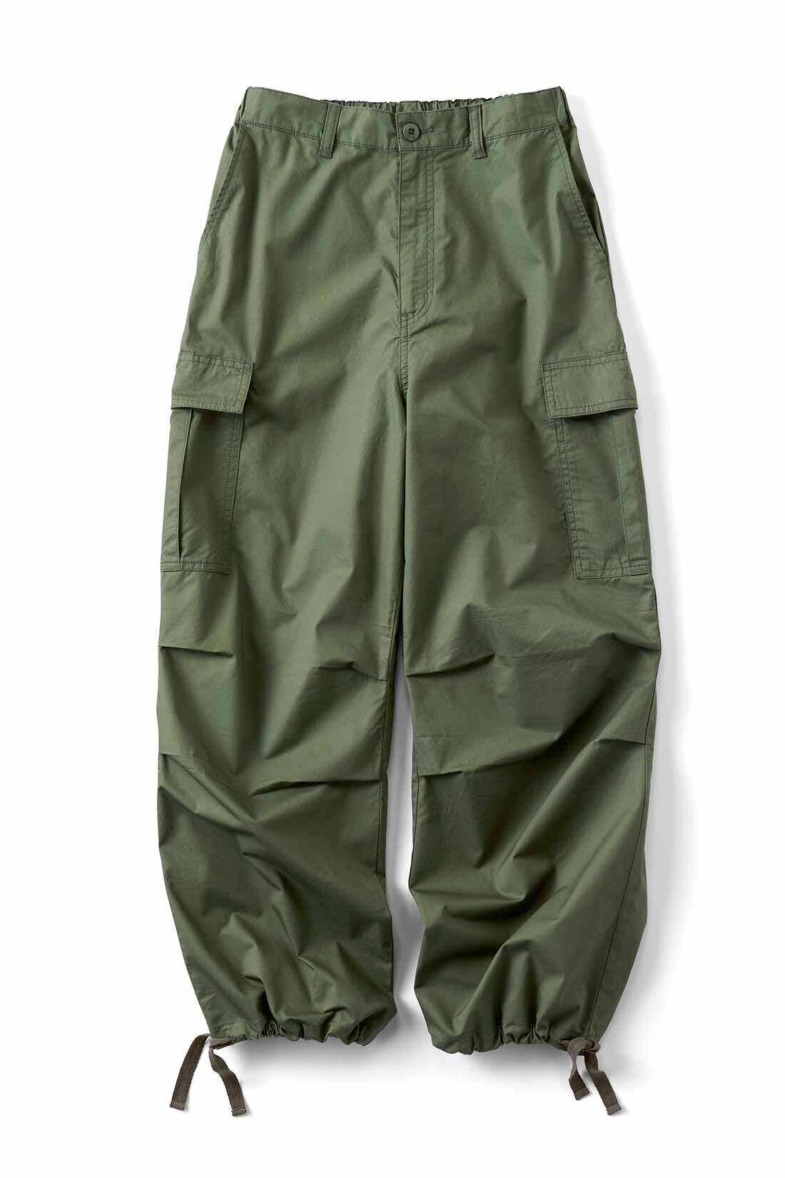 THREE FIFTY STANDARD ほどよいシルエットのカーゴパンツ〈ミリタリー