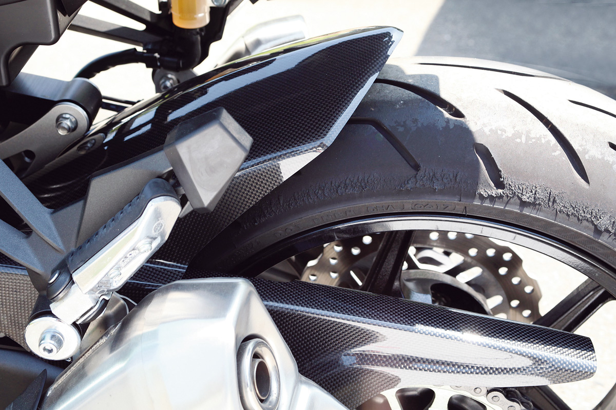 マジカルレーシングより、Ninja 1000用の外装パーツが多数リリース