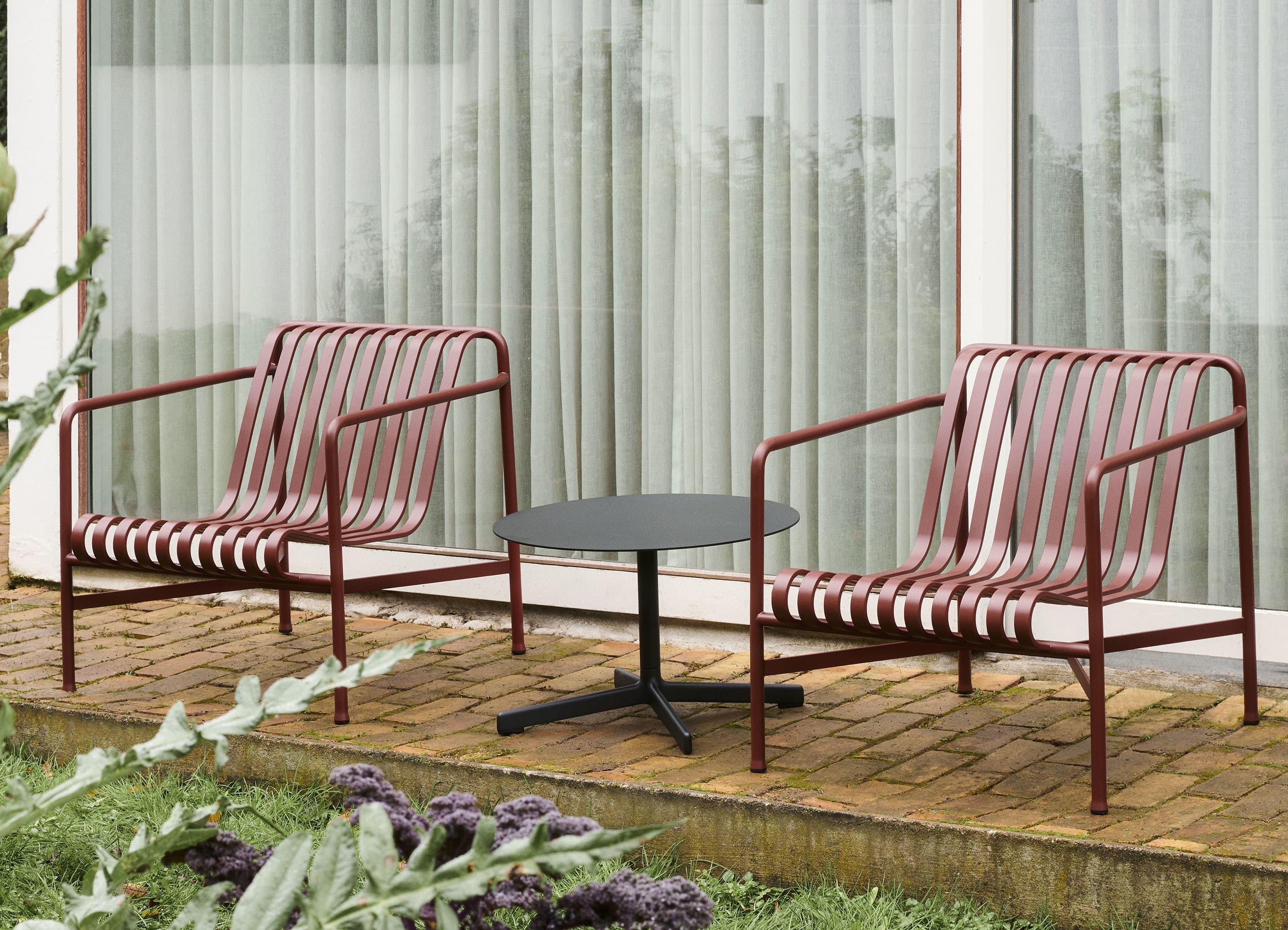 NEU TABLE LOW ROUND / Φ60 x H40 cm - テーブル | 【公式】HAY