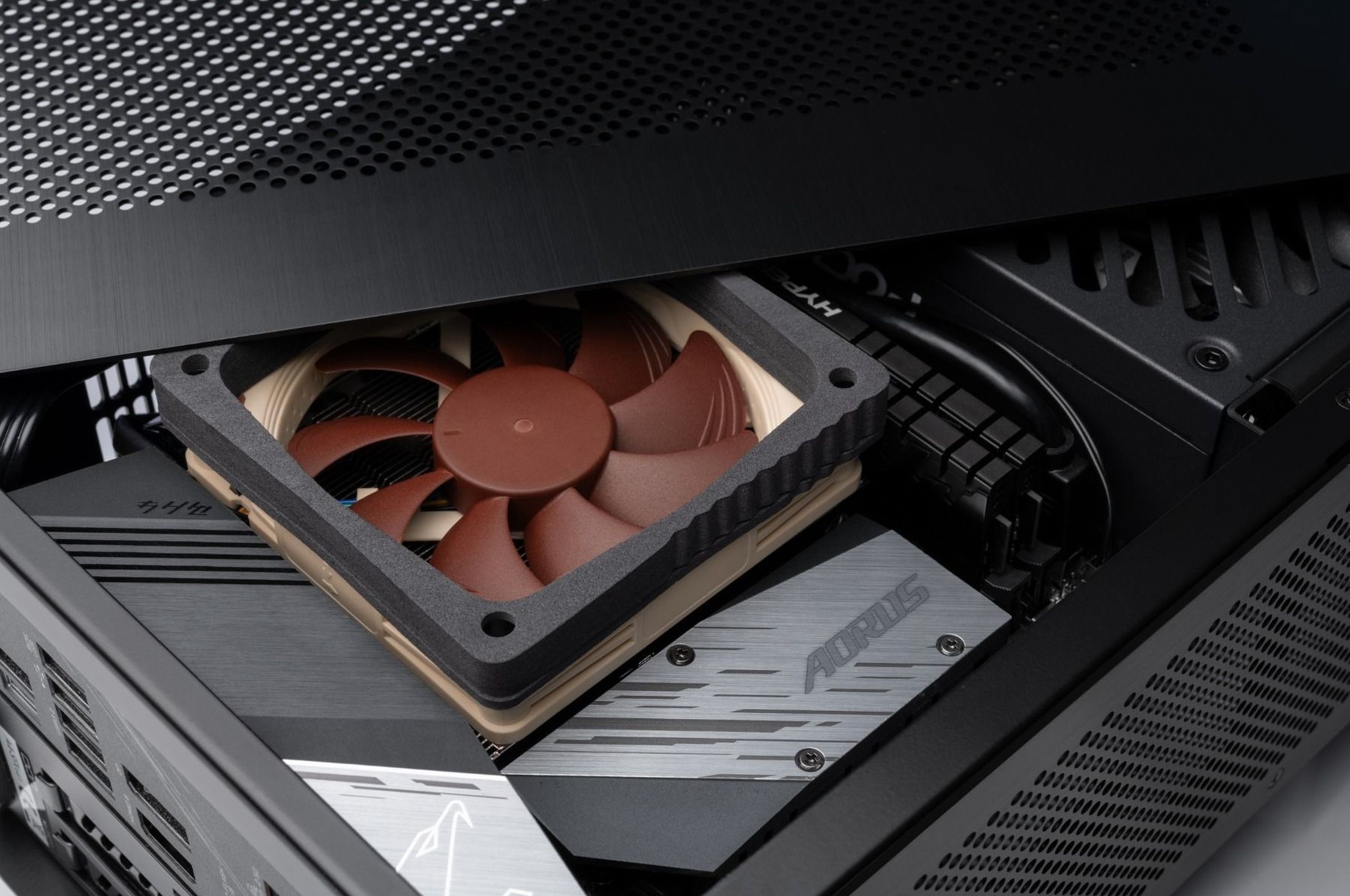 News from Noctua: A cooling enhancing tunel and NH-L9i-17xx