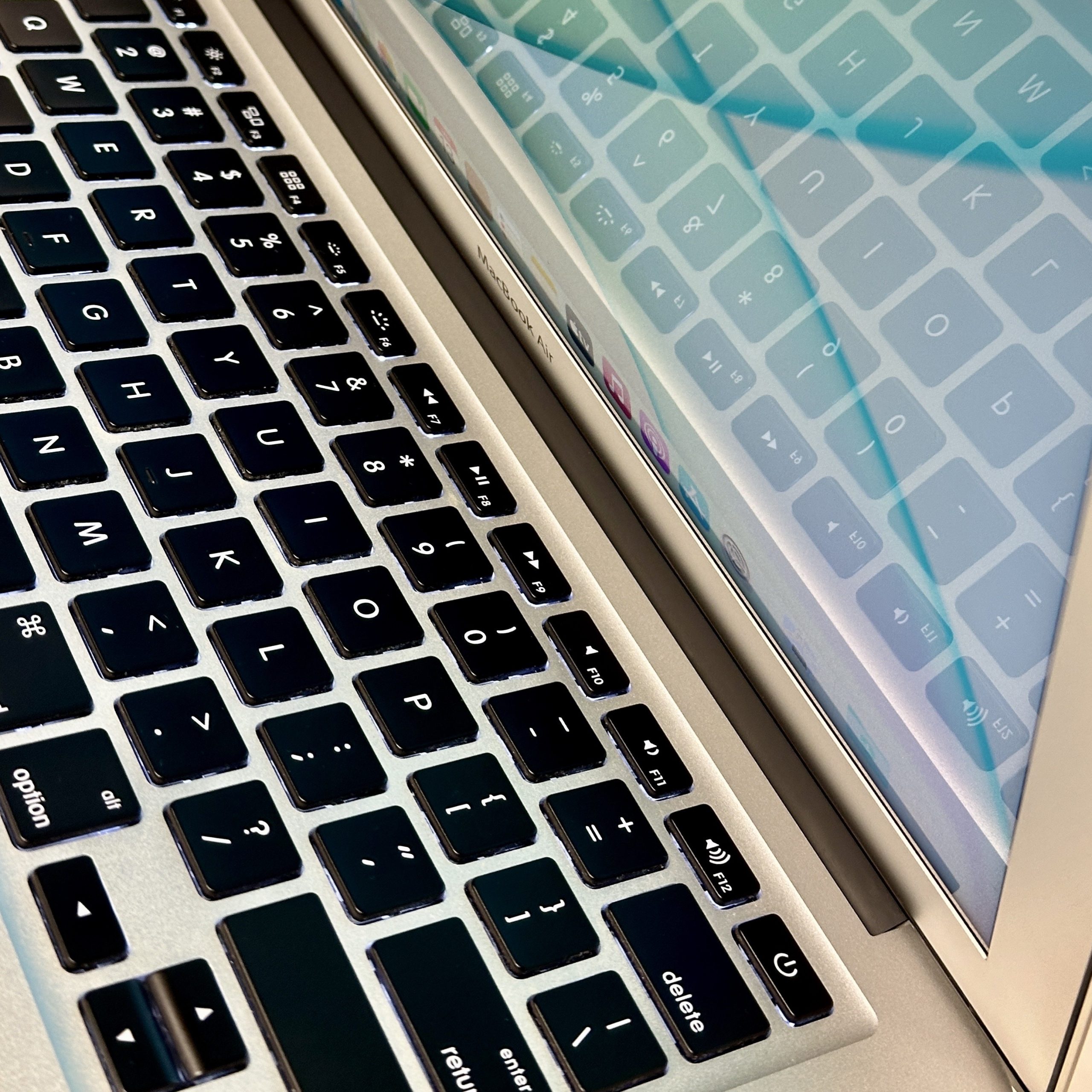 MacBook Air 13 inch (2017) i5 2-core 1.8 GHz, 8GB, 256GB SSD - I