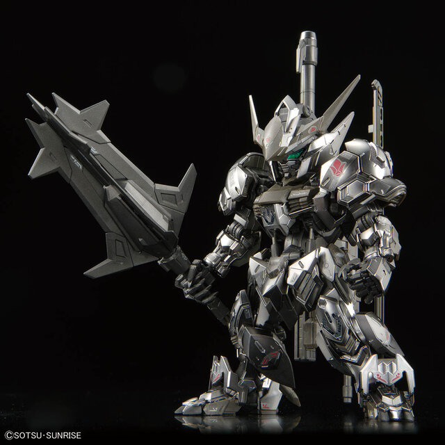 約2万円の「HG フェネクス（ゴールド/シルバーメッキ仕様セット）」が