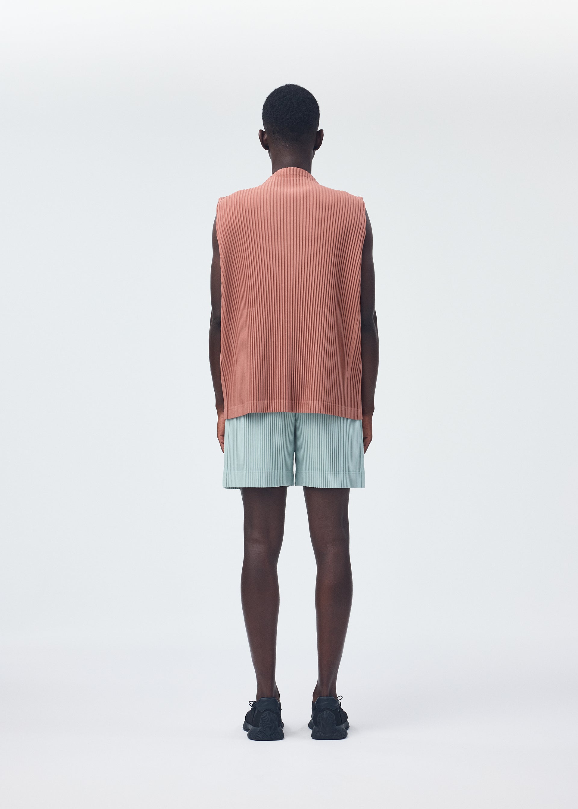 MONTHLY COLORS : JULY – isseymiyake.com
