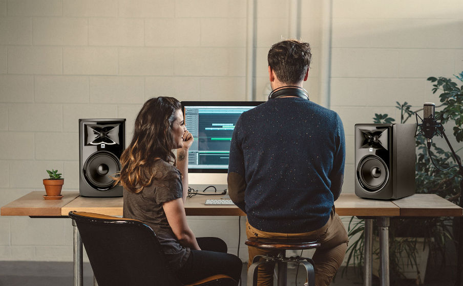 JBL 305P MkII | Powered 5