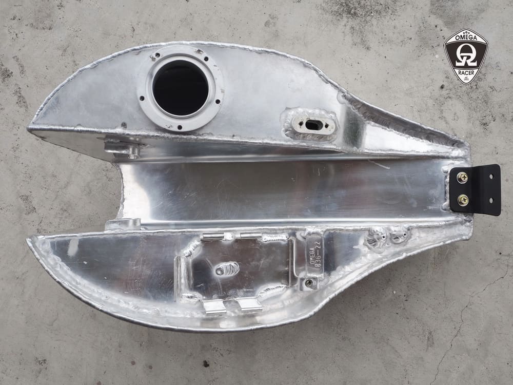 Kawasaki W650/800 Fuel Tank | Navigator Fuel Tank | Omega Racer