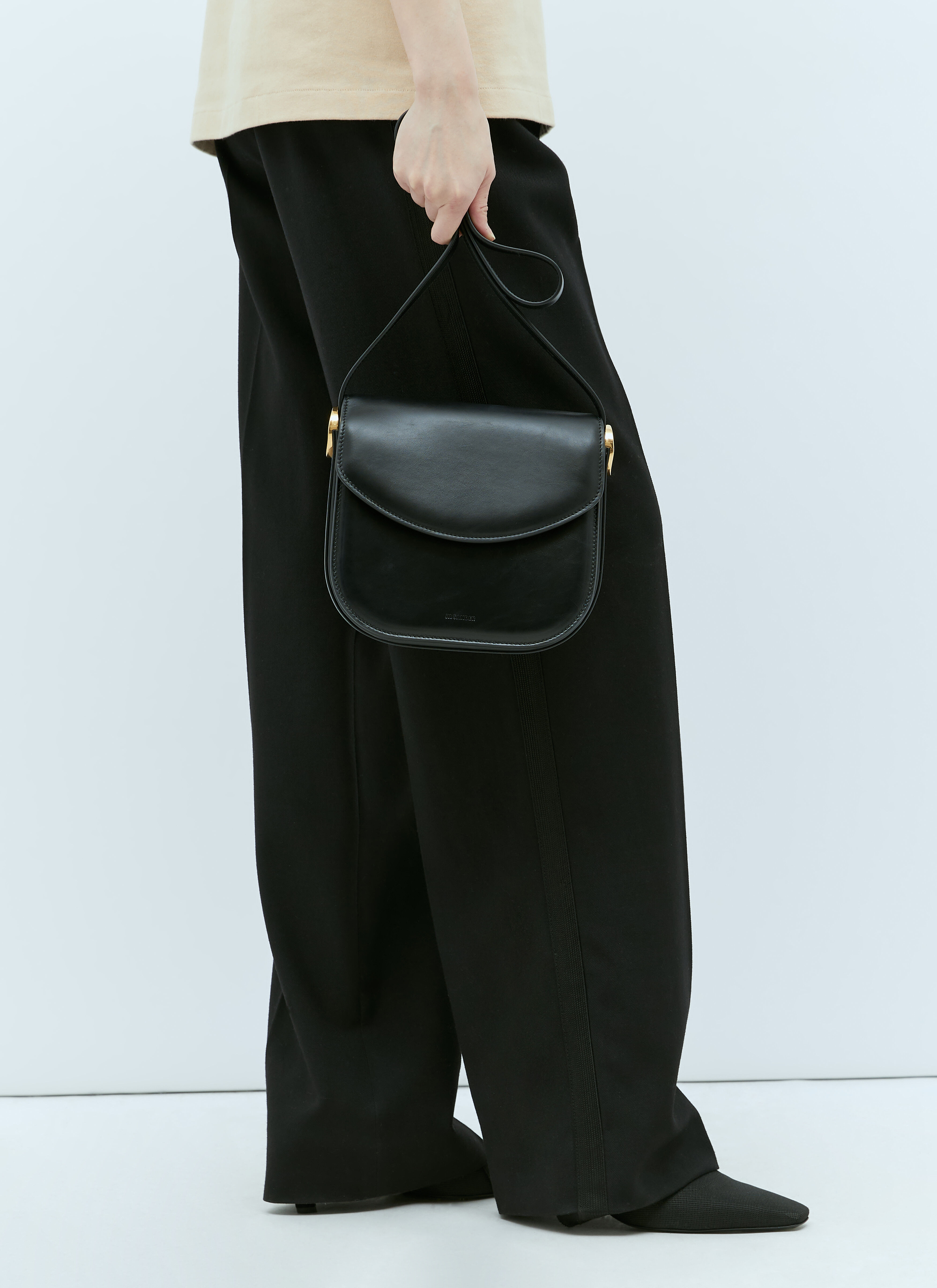 Jil Sander Women's' Medium Coin Shoulder Bag in Black | LN-CC®