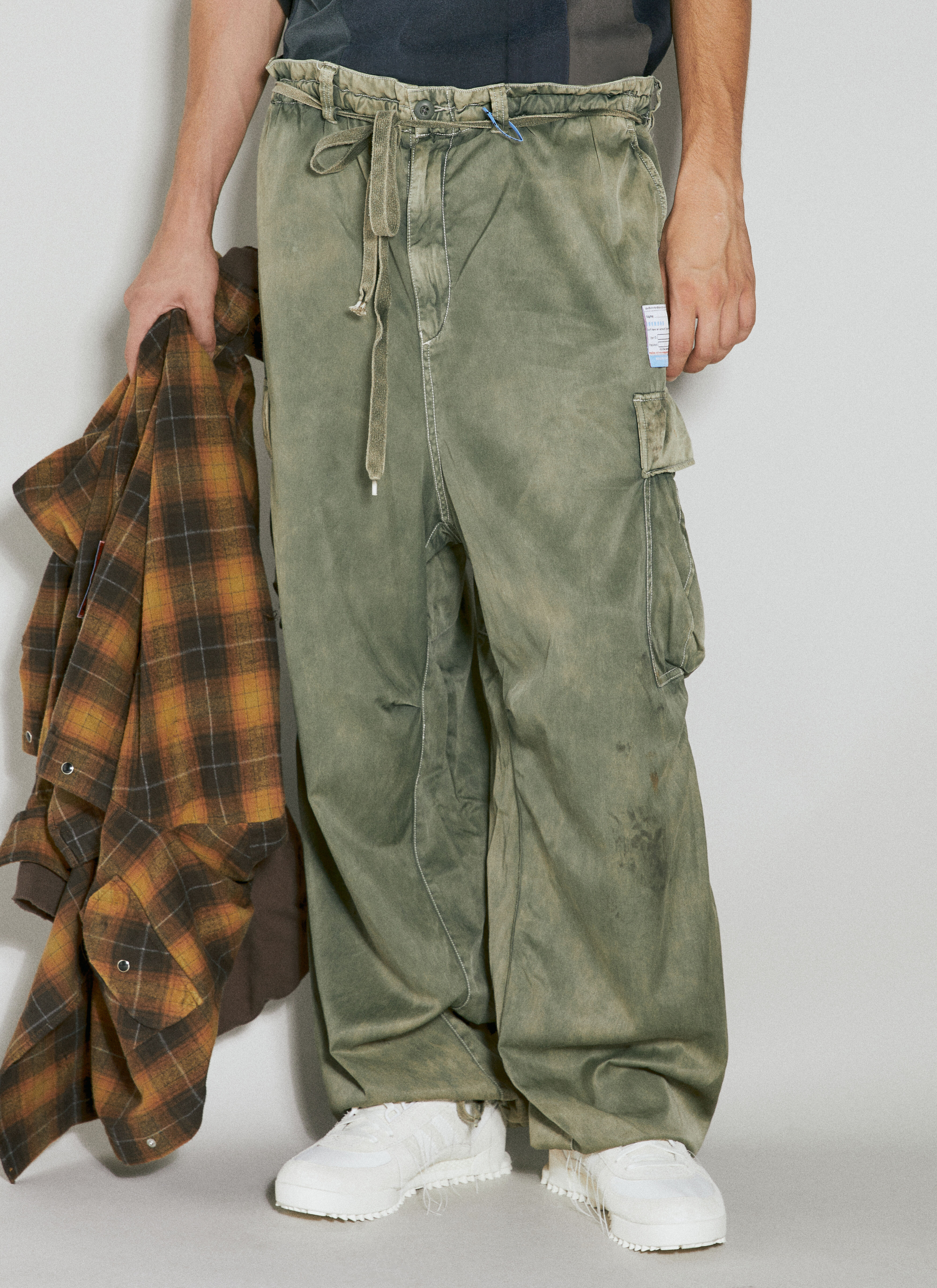 Maison Mihara Yasuhiro Men's' Big Cargo Pants in Khaki | LN-CC®