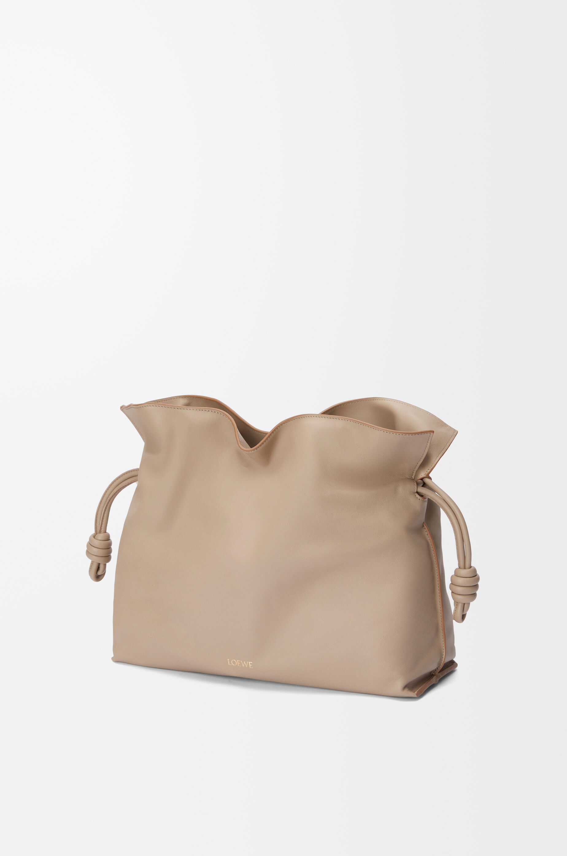 フラメンコクラッチ ラージ（ナパカーフ） ベージュ - LOEWE Japan
