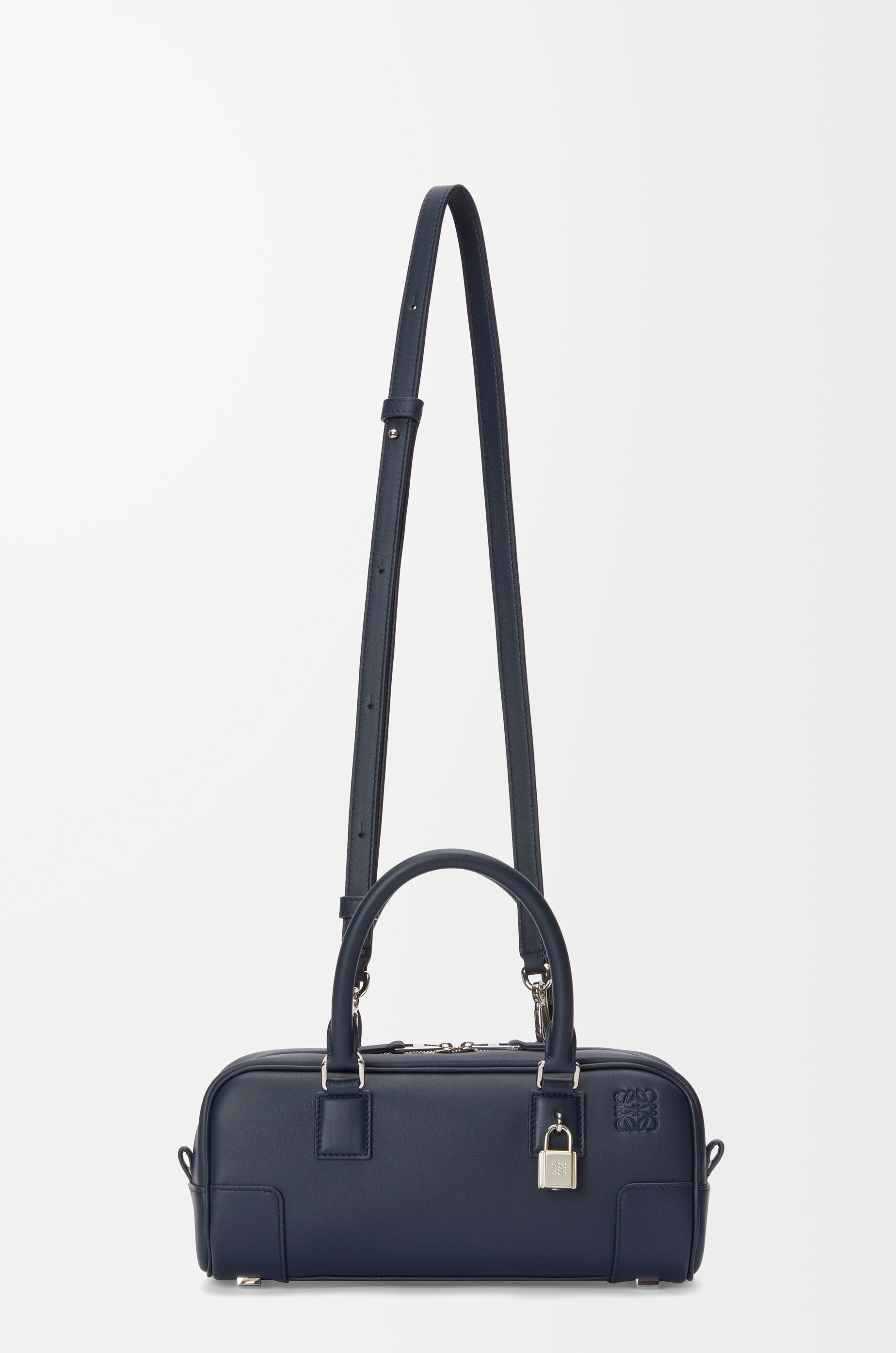 アマソナ23 クロップド バッグ（ナパカーフ） ブルー - LOEWE Japan
