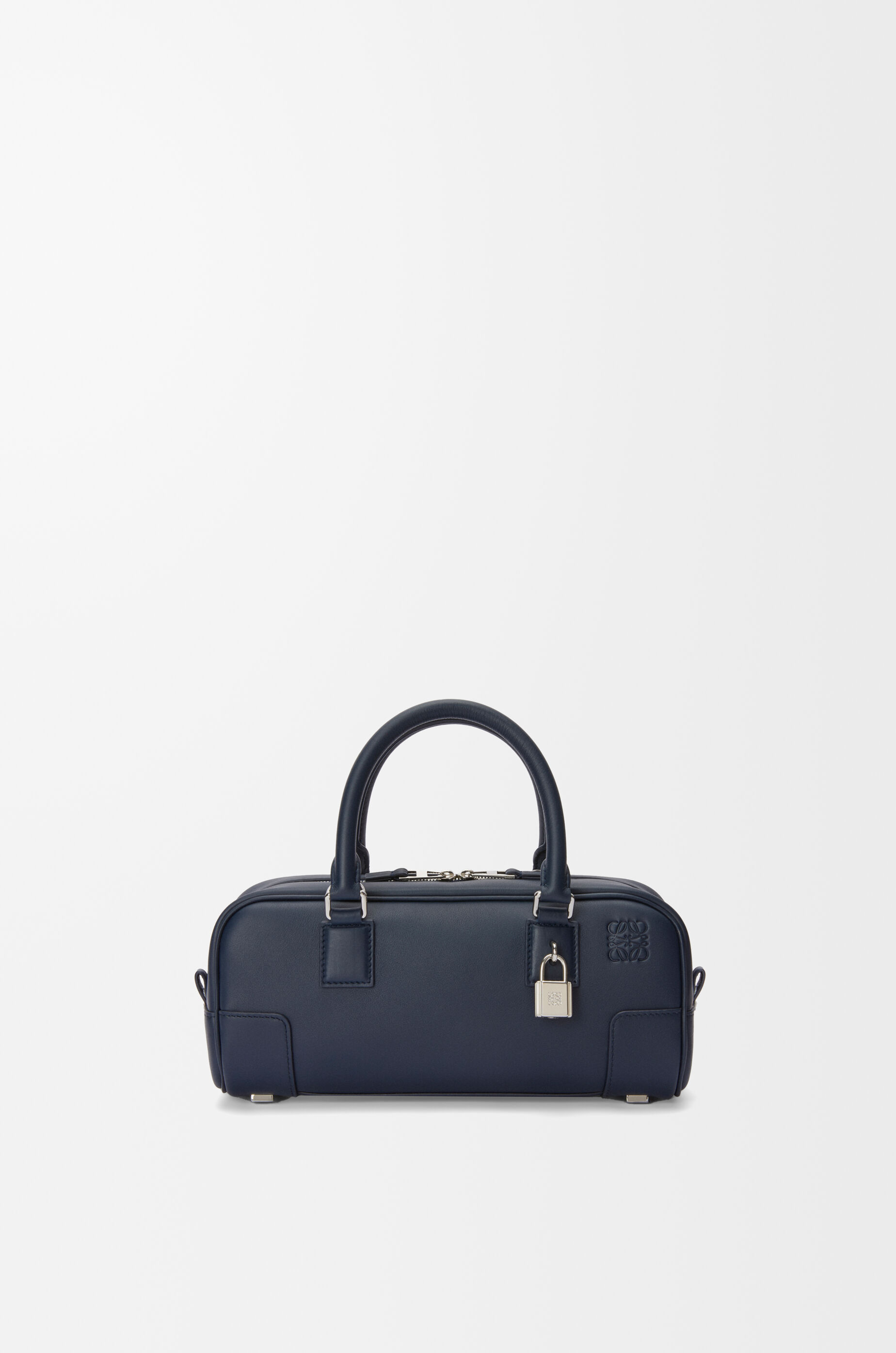 アマソナ23 クロップド バッグ（ナパカーフ） ブルー - LOEWE Japan