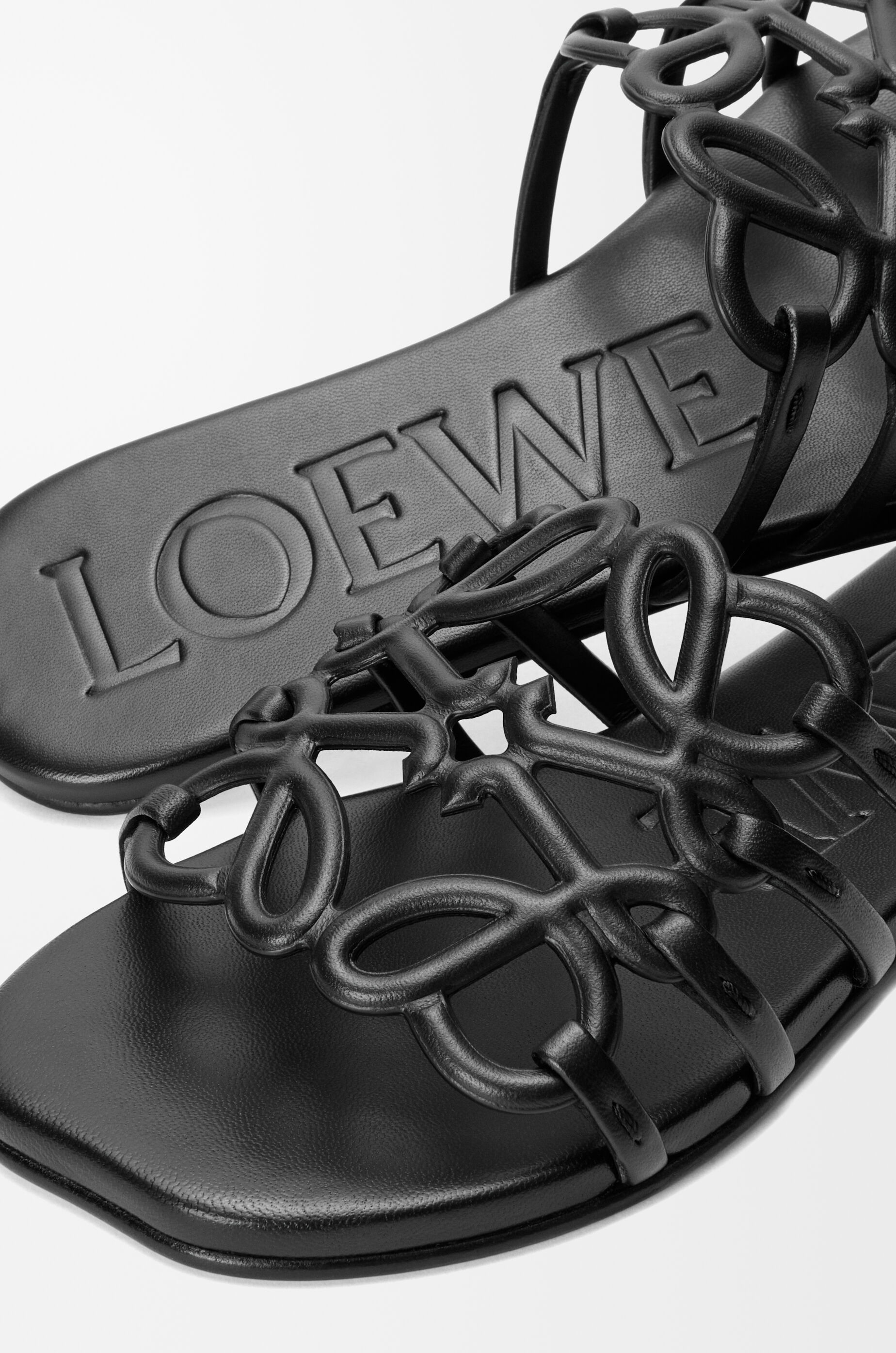 ペタル アナグラム スライド（ソフトカーフ） ブラック - LOEWE Japan