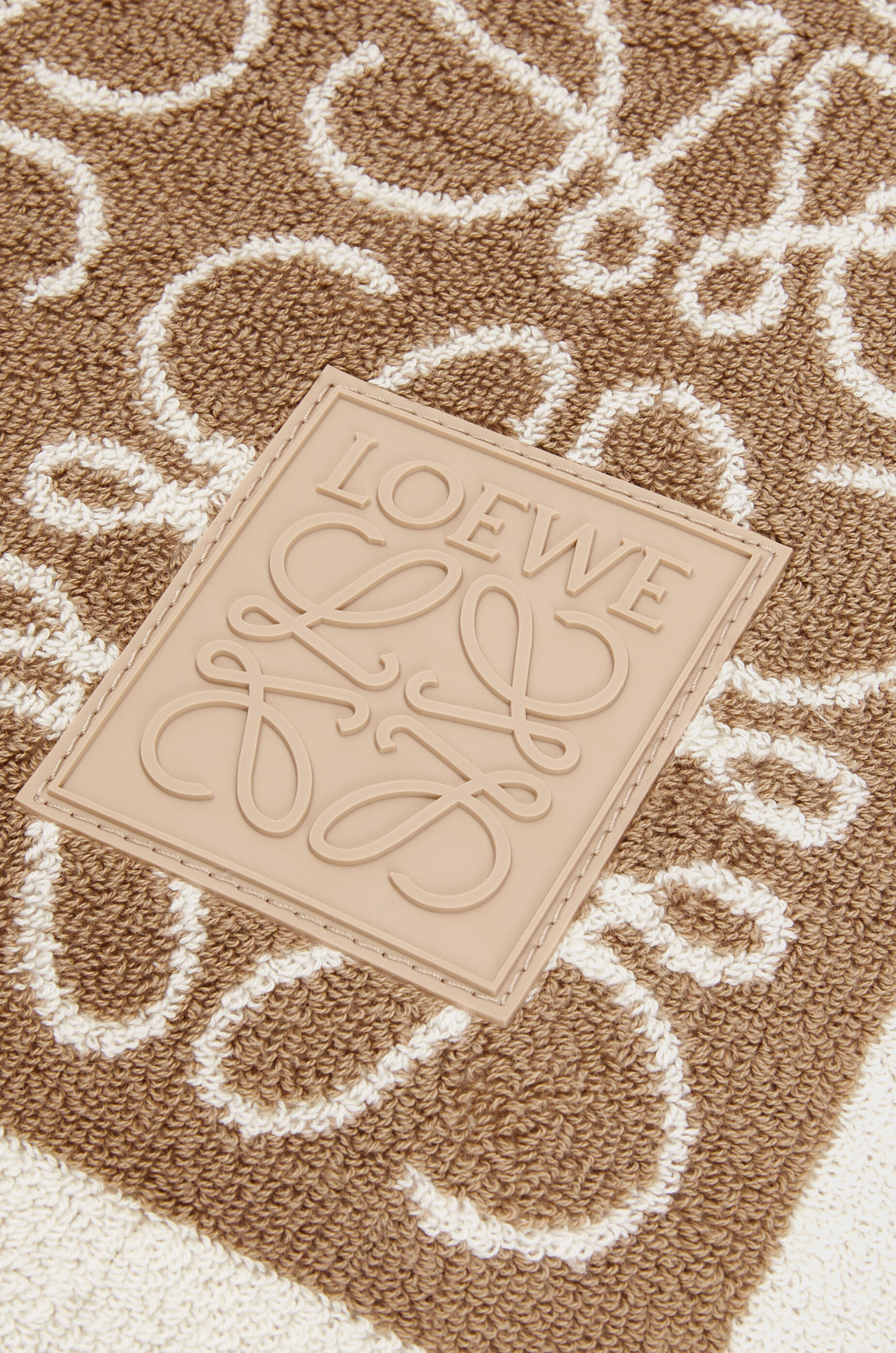 アナグラム タオル（コットン） ベージュ - LOEWE Japan official website