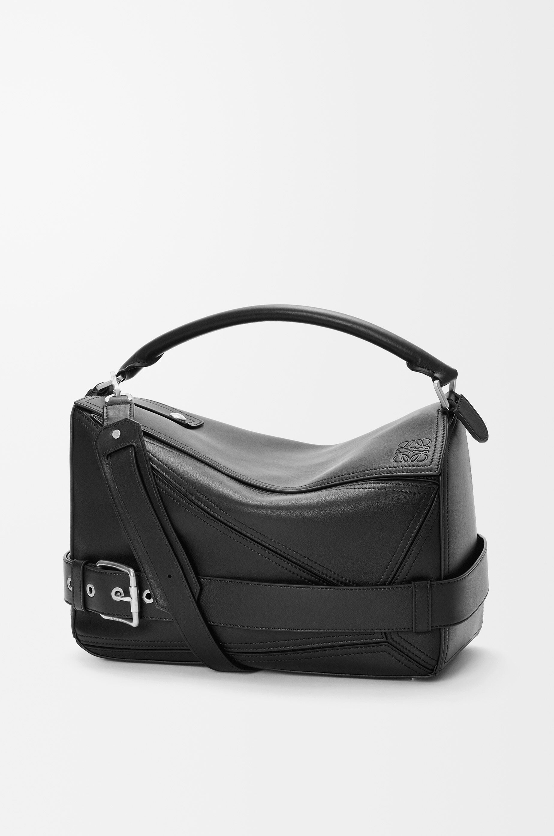 パズル バイカー バッグ ラージ（シャイニーカーフ） ブラック - LOEWE