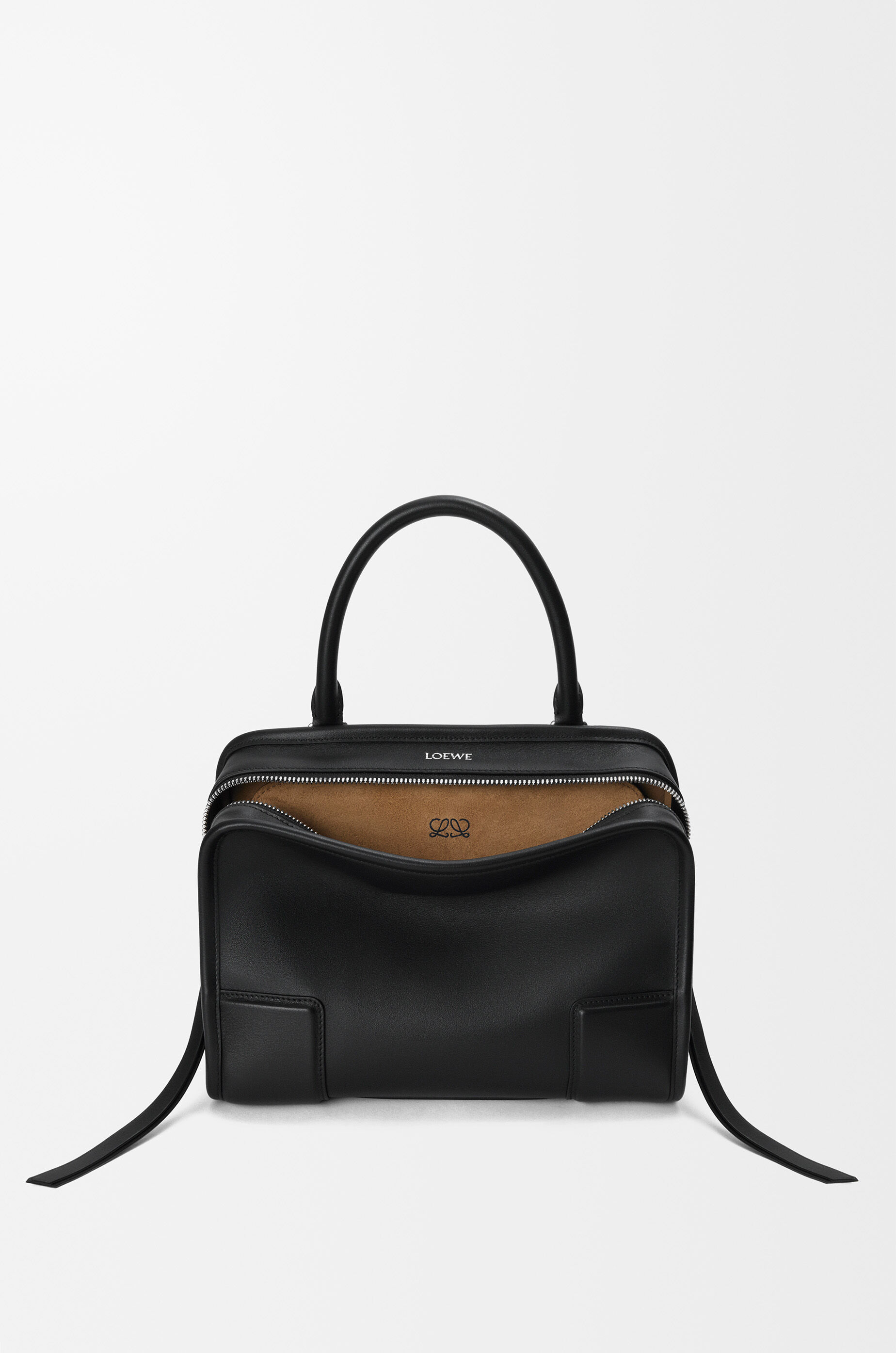 最新情報 | ロエベ公式サイト - LOEWE Japan official website