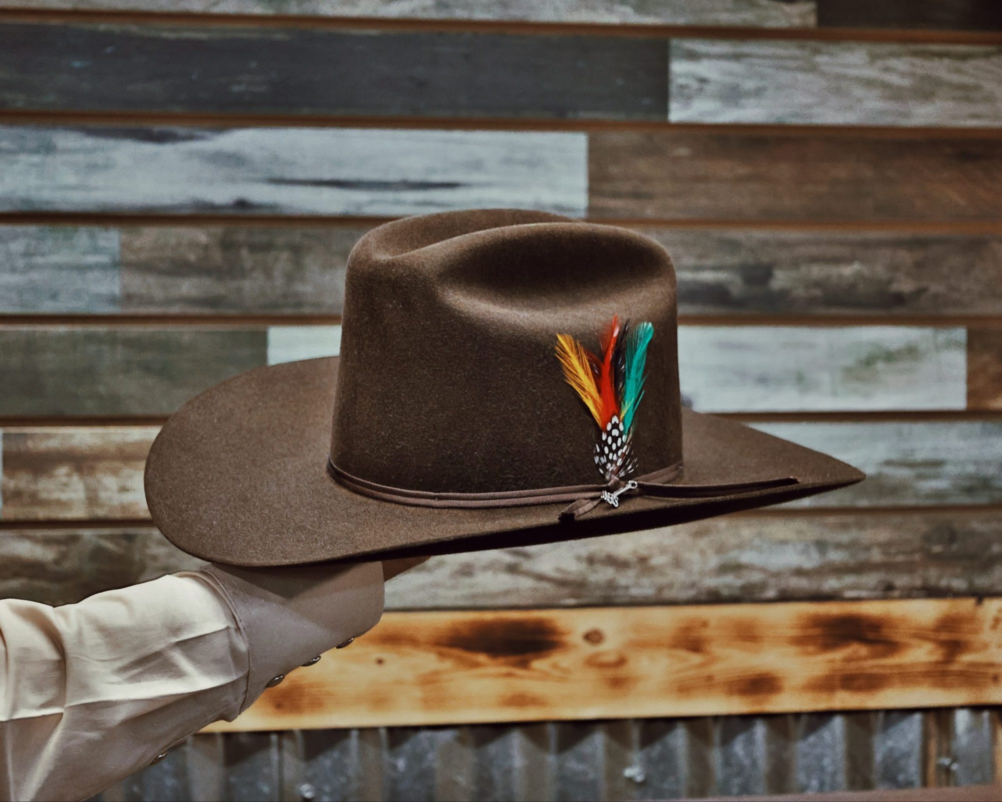 Stetson: 22 Chocolate Rancher 6X (Pre-Shaped Cattleman Crown) – La