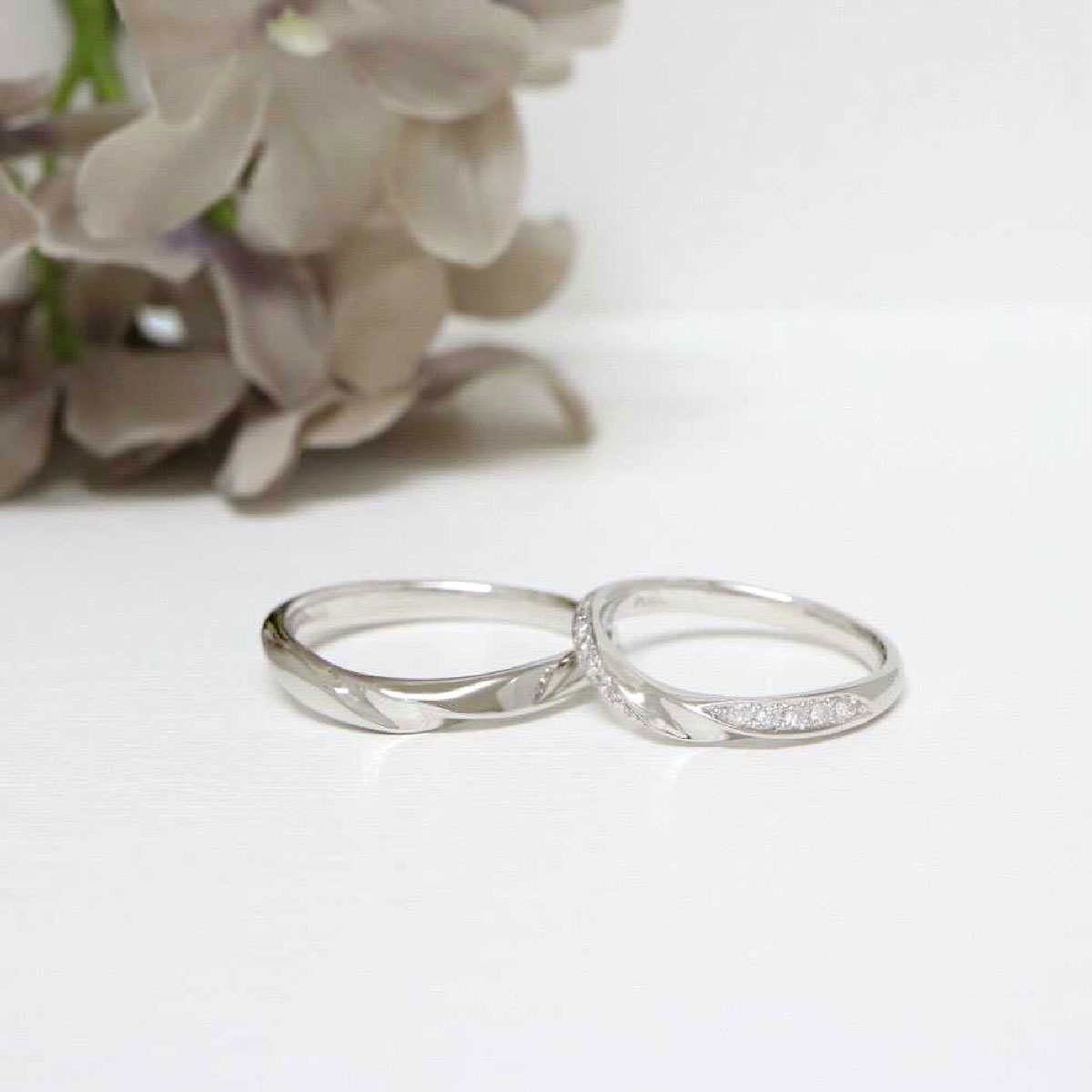 Camellia（カメリア）｜婚約指輪と結婚指輪のセットリング｜婚約指輪