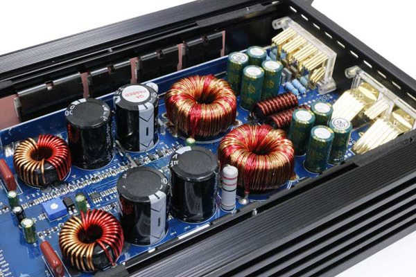 ZAPCO（ザプコ） Z-APシリーズアンプ Z-150.4AP 150W×4ch パワーアンプ