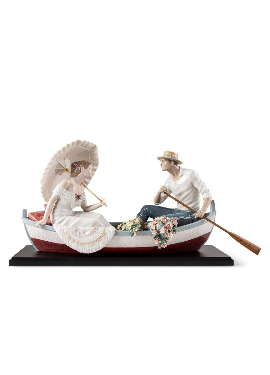 Romance on the Lake Sculpture. Limited Edition | Lladró® USA