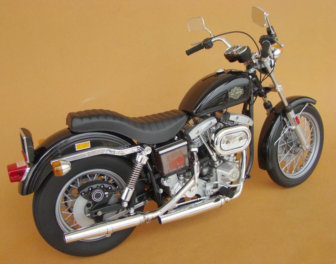 タミヤ1/6 ハーレーダビッドソンFXE1200 SUPERGLIDE 1:6 Harley